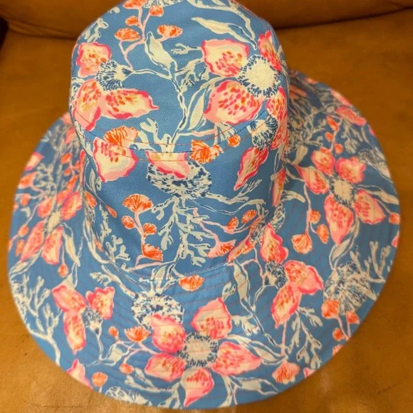 Lilly Pulitzer Women's Reversible Canvas
Sun Hat - Picture 5 of 13